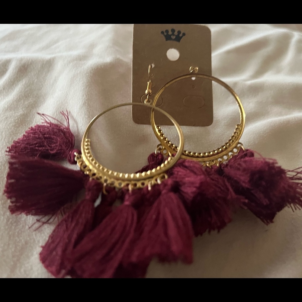 Fringe earrings.